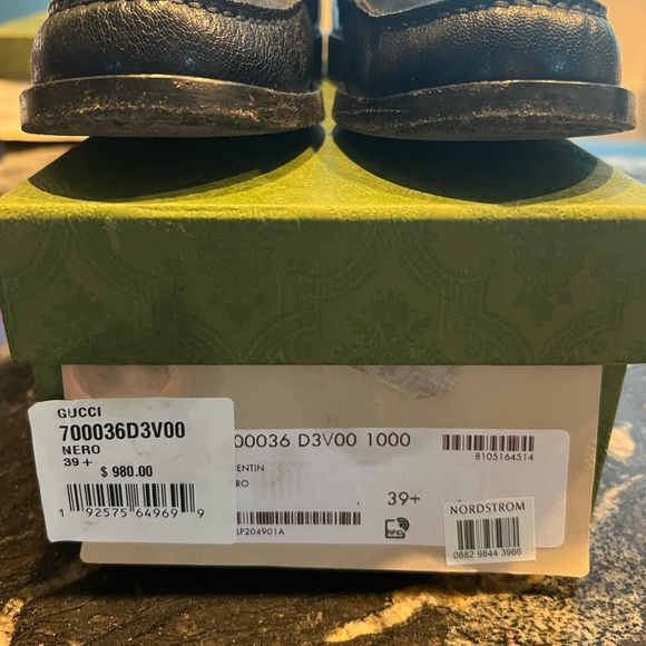 Authentic Gucci Cara Logo Moccasin Loafer - Picture 2 of 10